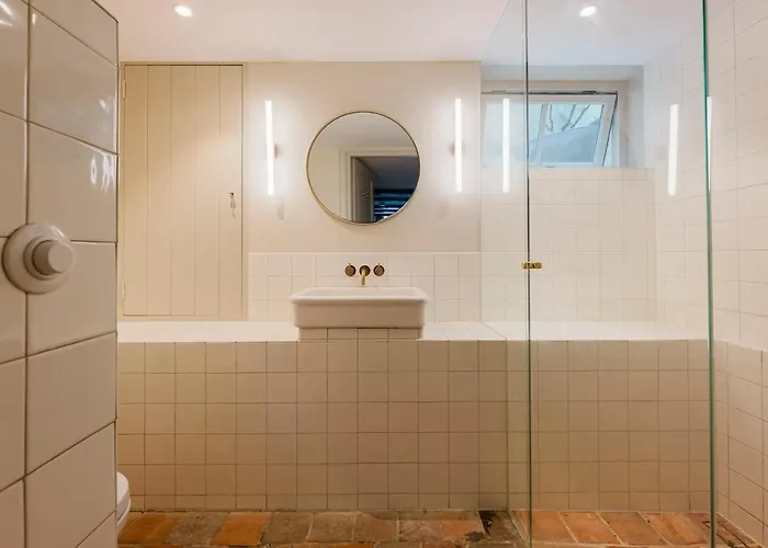 Charming Souterrain At Bloemgracht 30 דירה